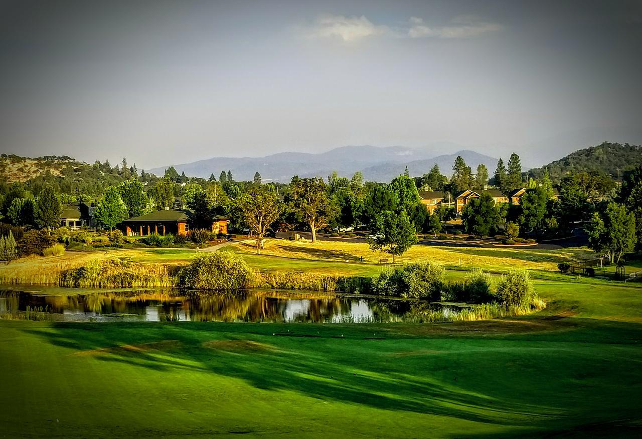 Resort At Eagle Point Golf Club Lodging Ngoại thất bức ảnh